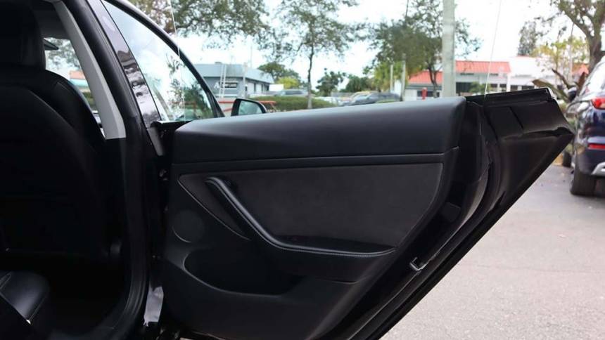 2022 Tesla Model 3 5YJ3E1EA8NF108039