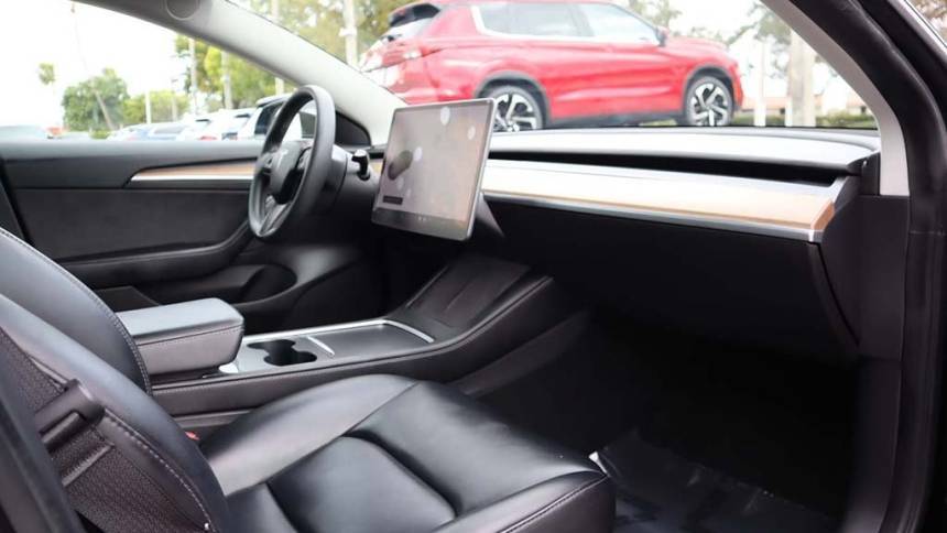 2022 Tesla Model 3 5YJ3E1EA8NF108039