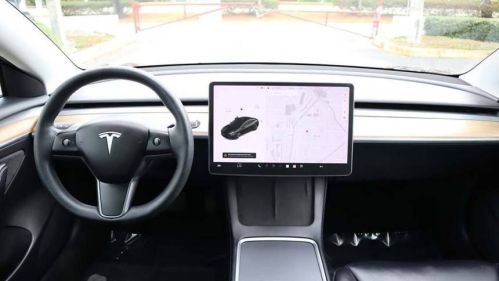 2022 Tesla Model 3 5YJ3E1EA8NF108039