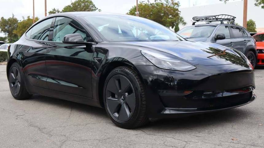 2022 Tesla Model 3 5YJ3E1EA8NF108039