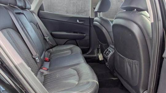 2019 Kia Optima - Images - 17