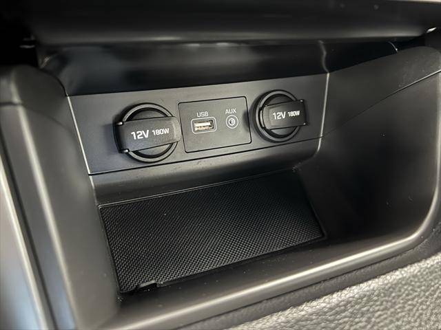 2017 Hyundai Sonata Plug-in Hybrid - Images - 23