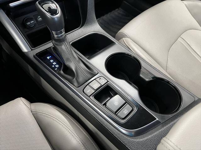 2017 Hyundai Sonata Plug-in Hybrid - Images - 24