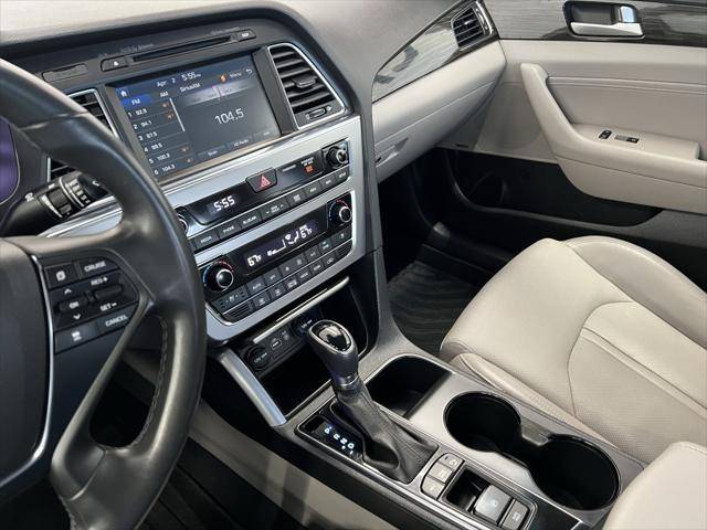 2017 Hyundai Sonata Plug-in Hybrid - Images - 26