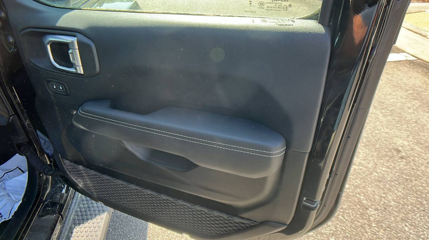 2023 Jeep Wrangler 1C4JJXP66PW684922