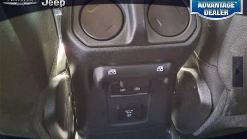 2022 Jeep Wrangler 1C4JJXR63NW228760
