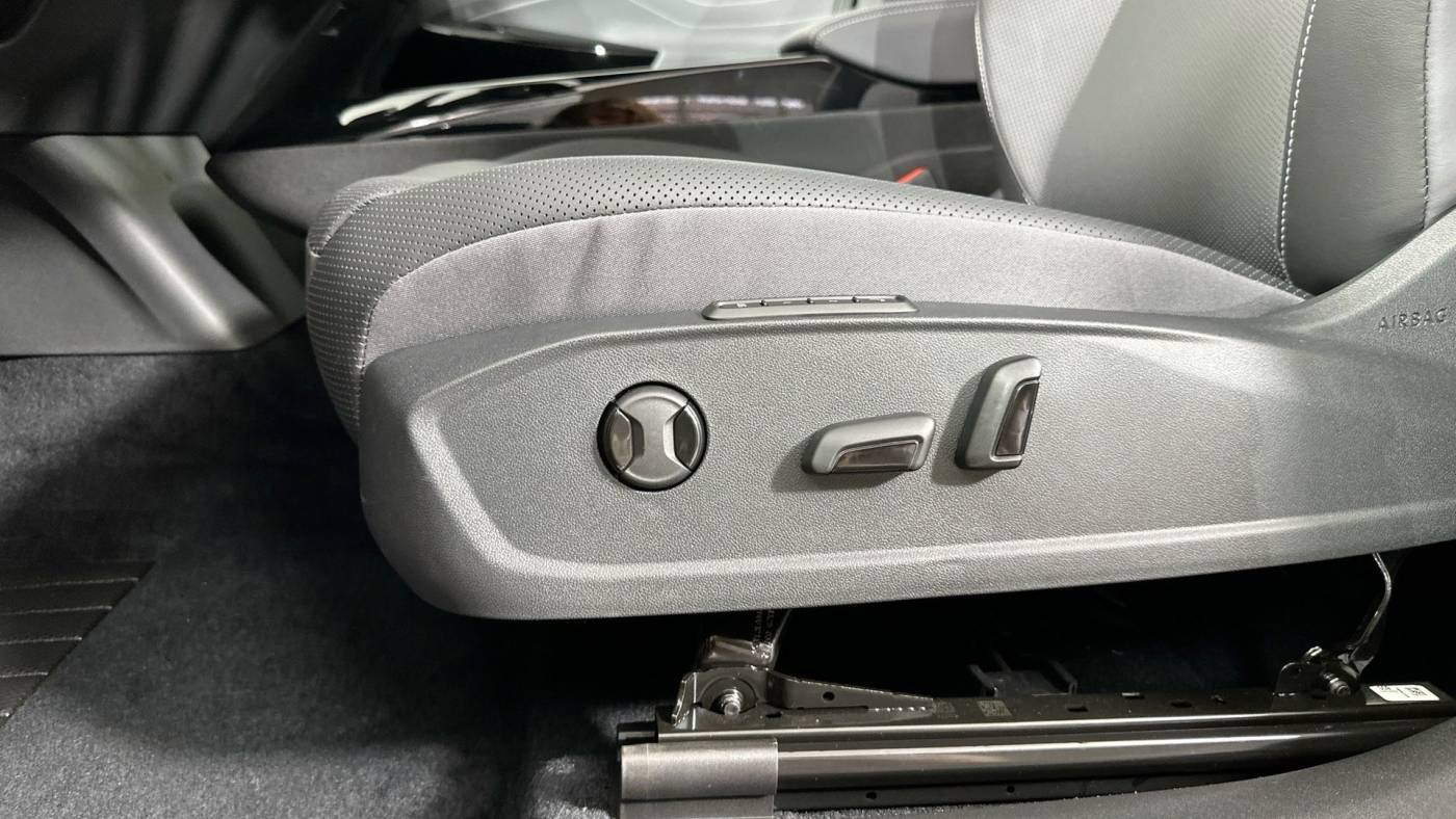 2025 Volkswagen ID.4 1V2VRPE86SC003780