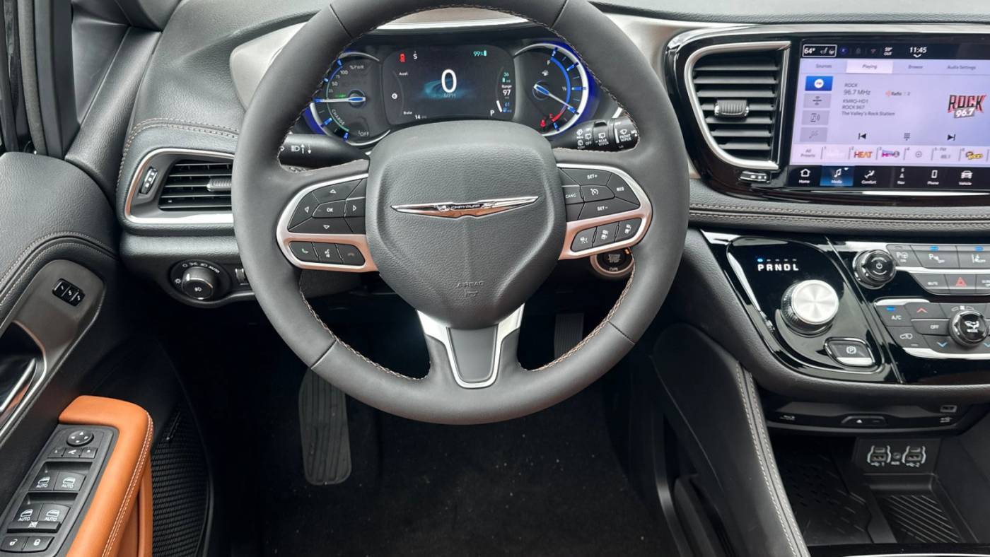 2025 Chrysler Pacifica 2C4RC1N73SR564051