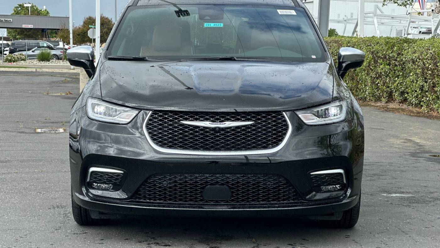 2025 Chrysler Pacifica 2C4RC1N73SR564051