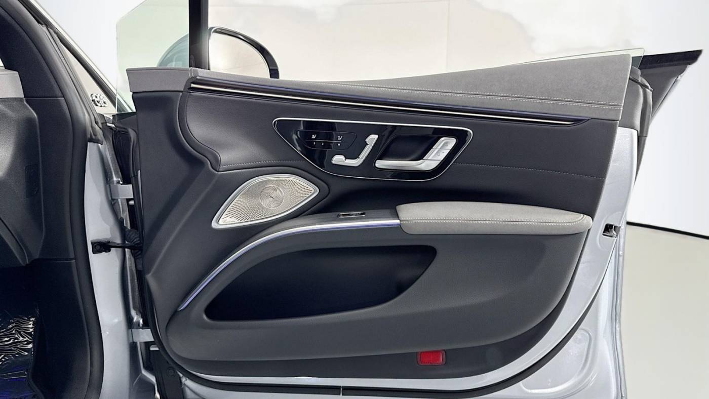 2022 Mercedes EQS Sedan W1KCG2DB3NA004261