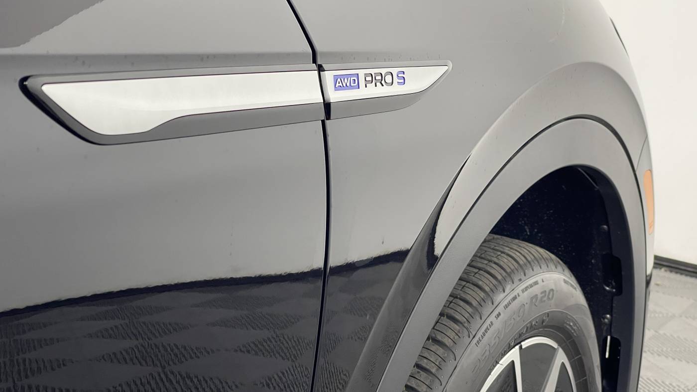 2025 Volkswagen ID.4 1V2WSPE89SC001076