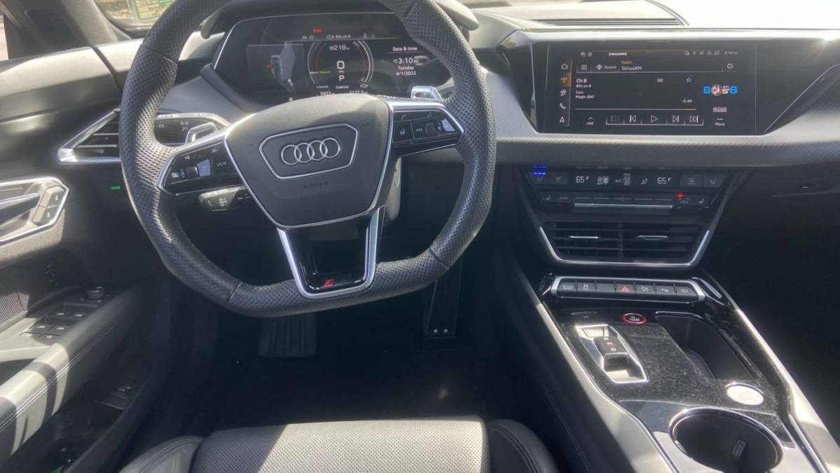 2024 Audi RS e-tron GT - Images - 14