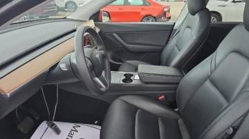 2021 Tesla Model Y 5YJYGAEE7MF180092