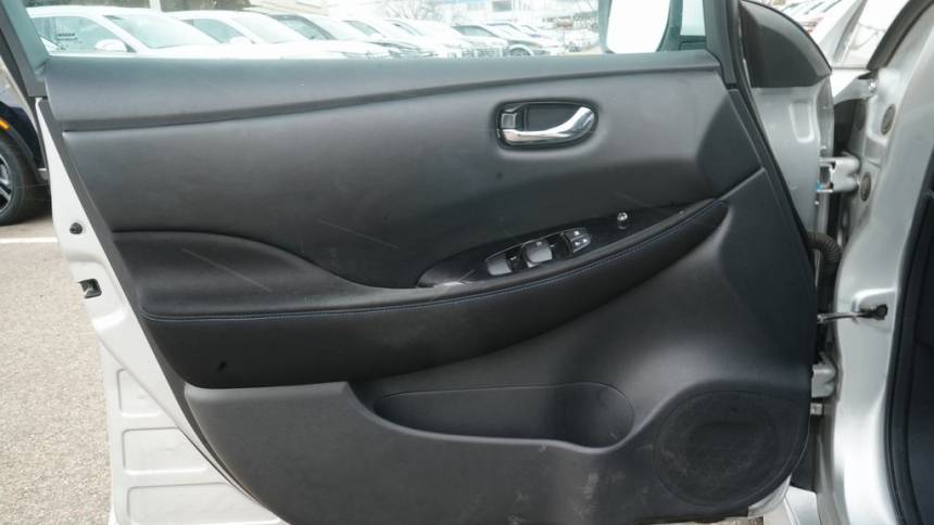2020 Nissan LEAF - Images - 10