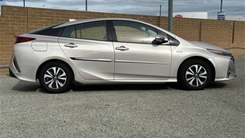 2017 Toyota Prius Prime - Images - 2