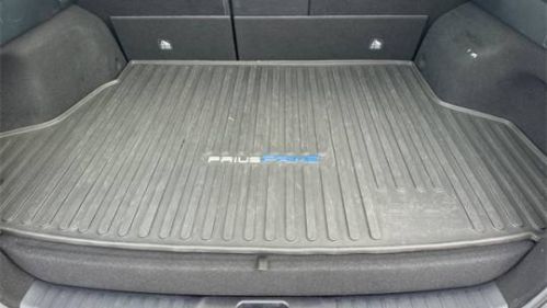 2017 Toyota Prius Prime - Images - 15