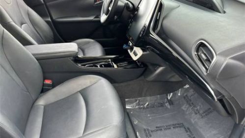 2017 Toyota Prius Prime - Images - 16
