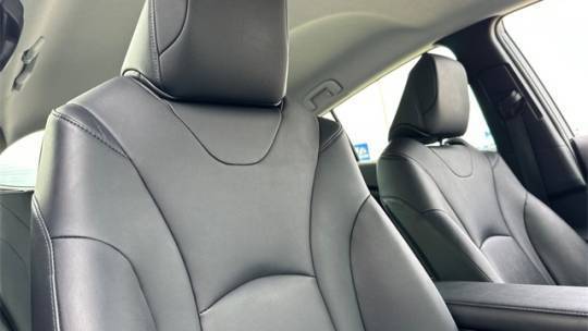 2017 Toyota Prius Prime - Images - 17