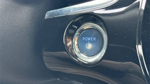 2017 Toyota Prius Prime - Images - 23