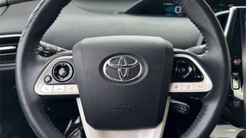 2017 Toyota Prius Prime - Images - 24