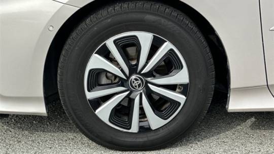 2017 Toyota Prius Prime - Images - 29