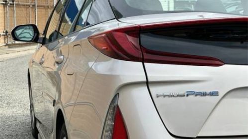 2017 Toyota Prius Prime - Images - 30