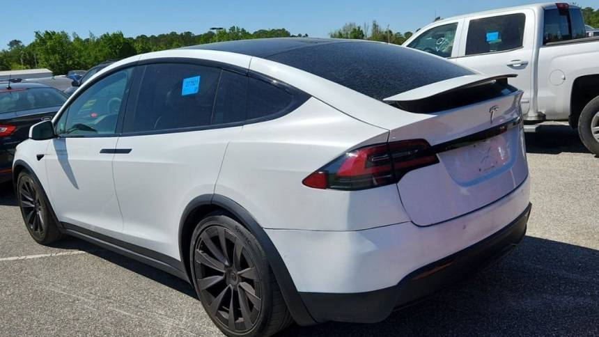 2022 Tesla Model X 7SAXCBE61NF331891