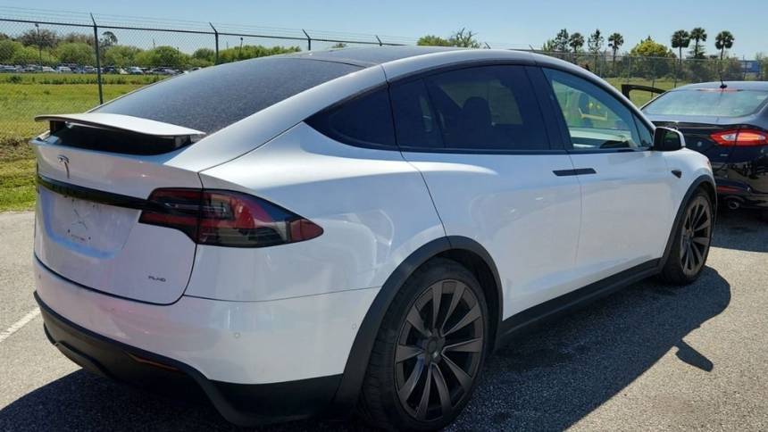 2022 Tesla Model X 7SAXCBE61NF331891