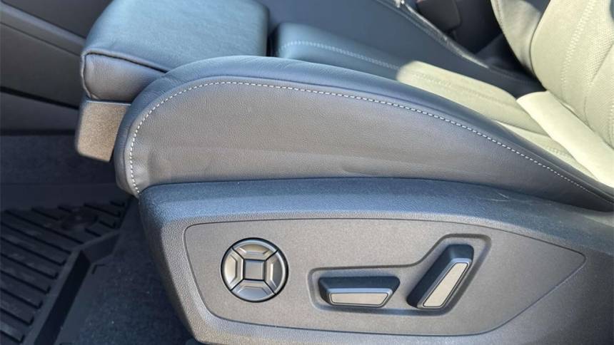 2025 Audi Q6 e-tron WA124BGF2SA015464