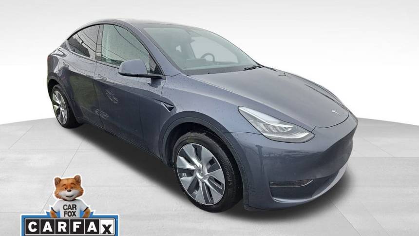 2023 Tesla Model Y 7SAYGDEE1PA156814