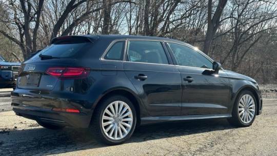 2016 Audi A3 Sportback e-tron - Images - 9