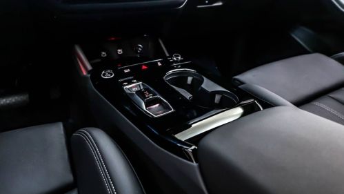 2025 Audi Q6 e-tron WA124BGF7SA026430