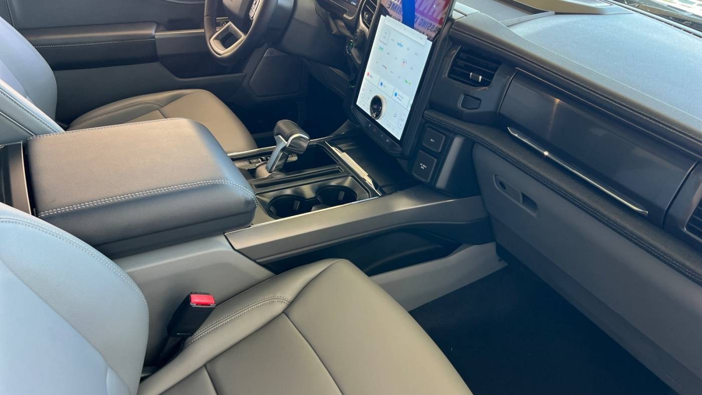 2025 Ford F-150 Lightning 1FTVW3L72SWG02056