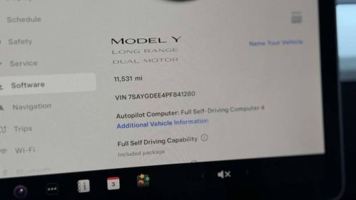 2023 Tesla Model Y 7SAYGDEE4PF841280