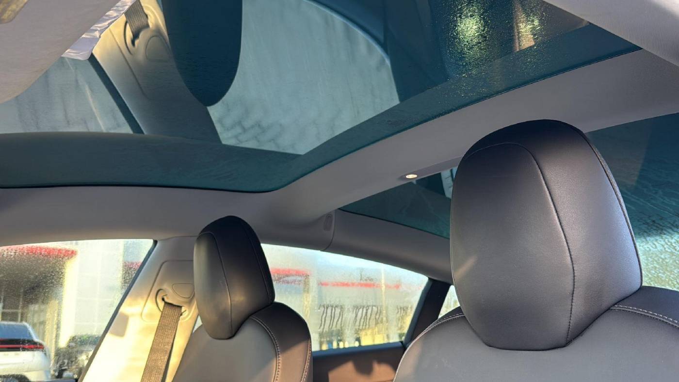 2018 Tesla Model 3 5YJ3E1EB2JF186853