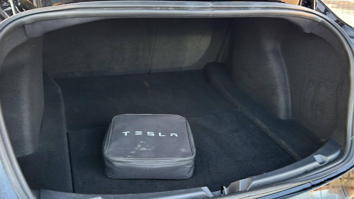 2018 Tesla Model 3 5YJ3E1EB2JF186853