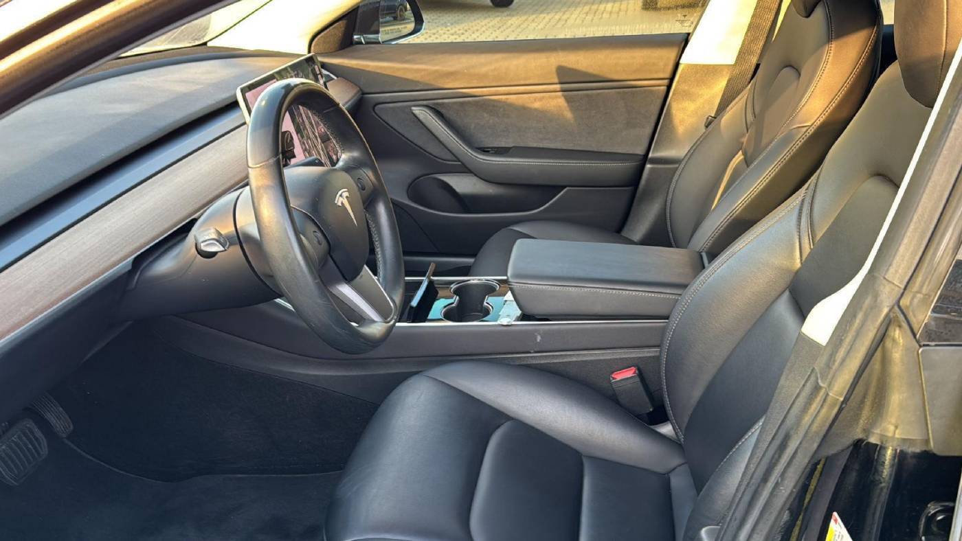 2018 Tesla Model 3 5YJ3E1EB2JF186853