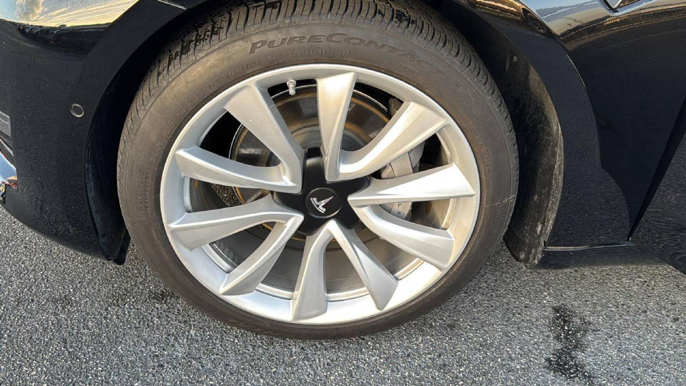 2018 Tesla Model 3 5YJ3E1EB2JF186853