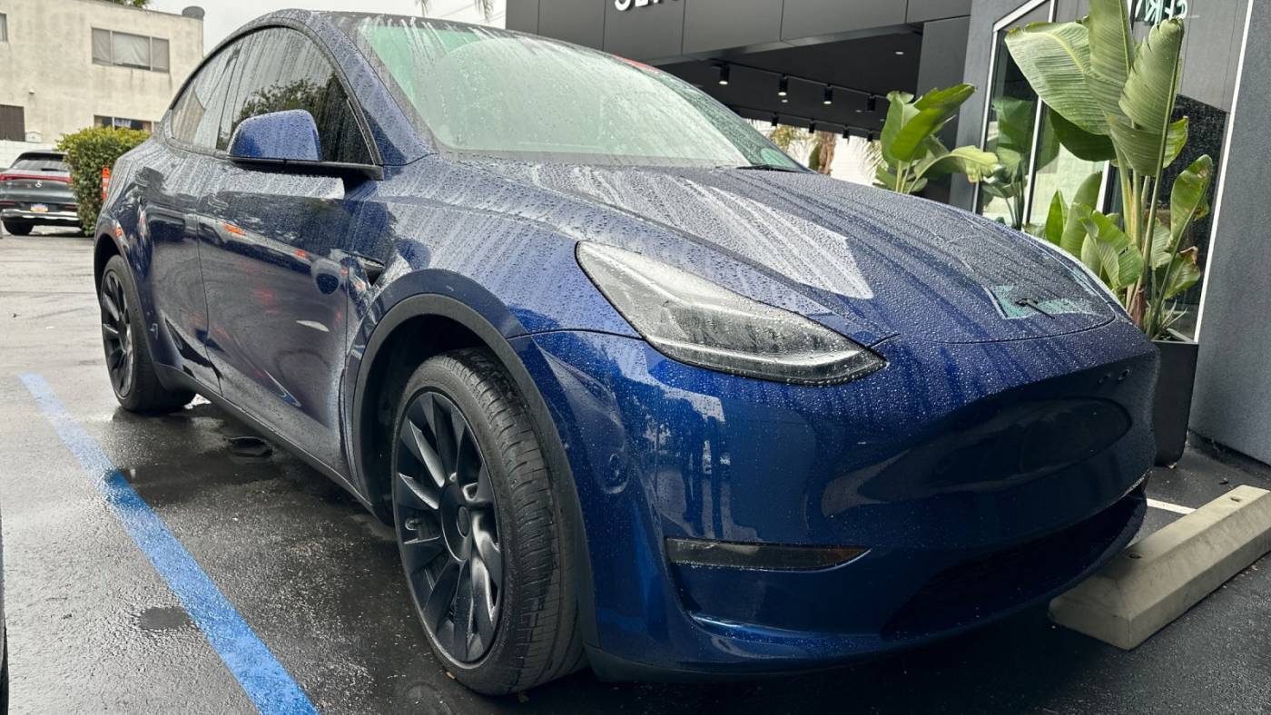 2023 Tesla Model Y 7SAYGDEE8PA128945