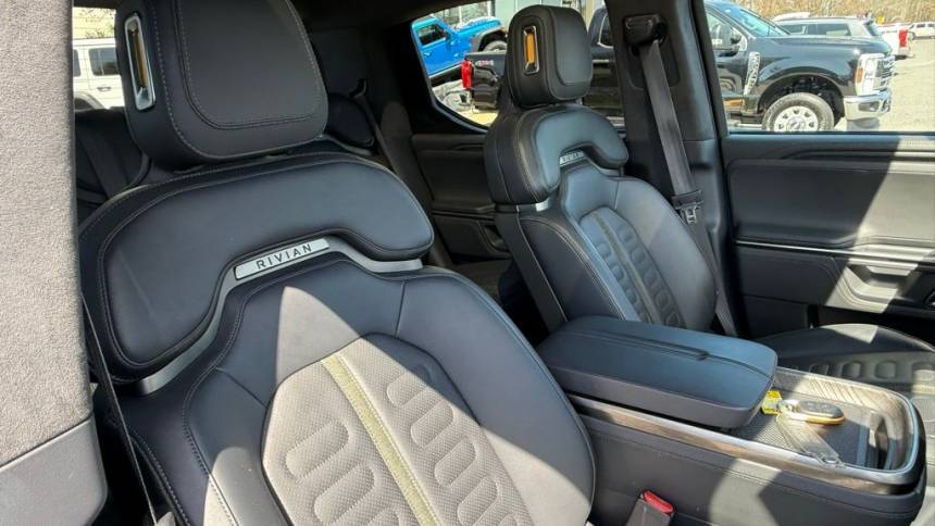 2022 Rivian R1T 7FCTGAAA7NN006596