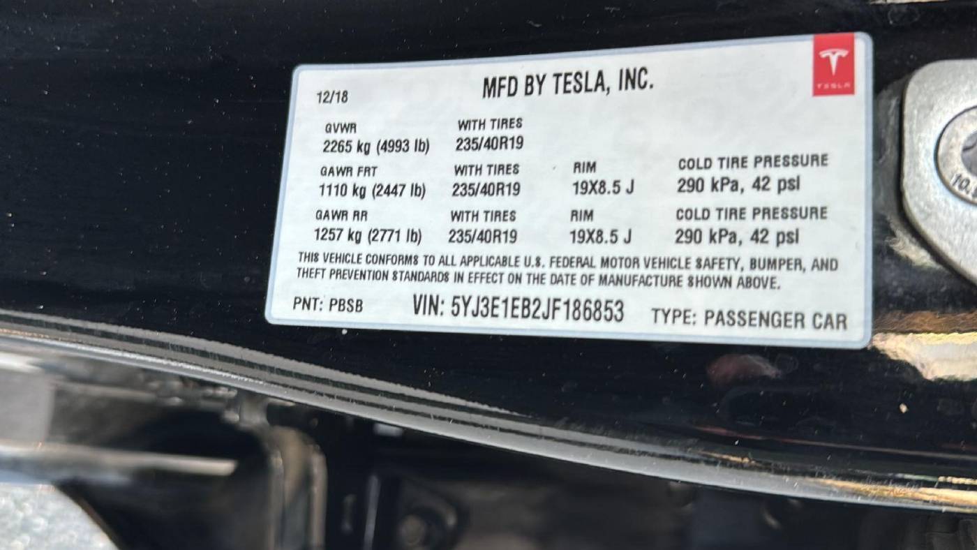2018 Tesla Model 3 5YJ3E1EB2JF186853