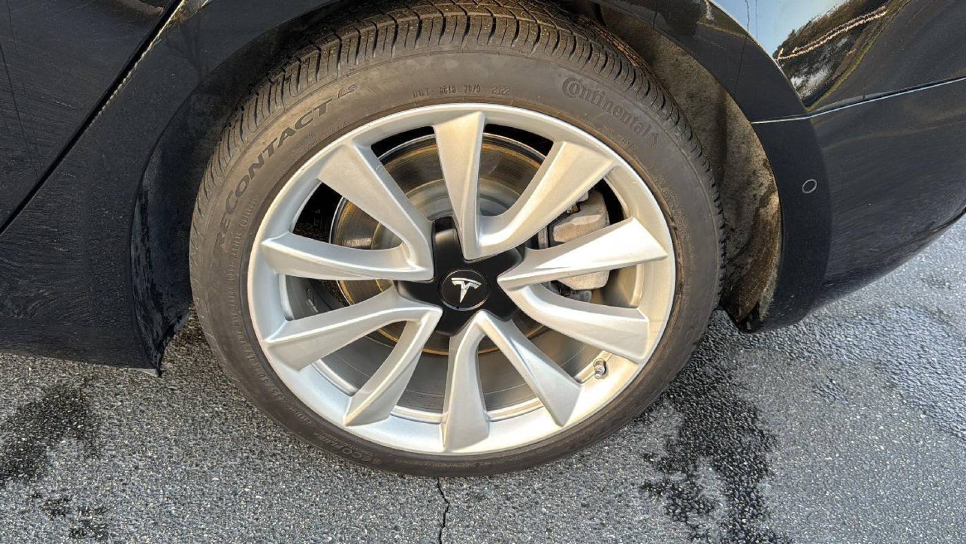 2018 Tesla Model 3 5YJ3E1EB2JF186853
