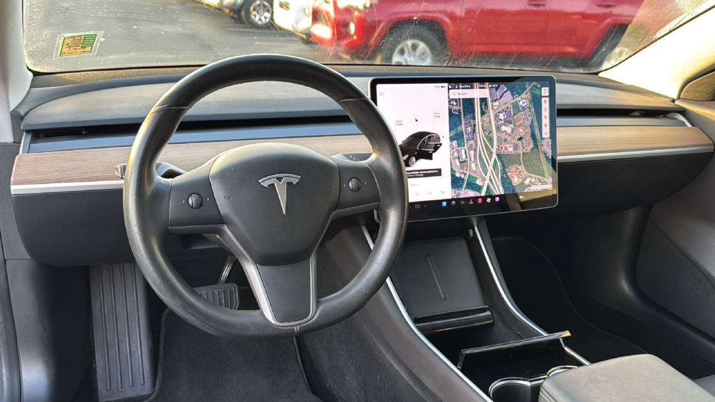 2018 Tesla Model 3 5YJ3E1EB2JF186853
