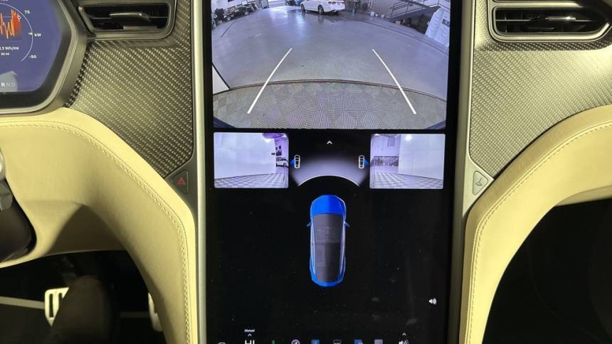 2018 Tesla Model X 5YJXCBE23JF123077