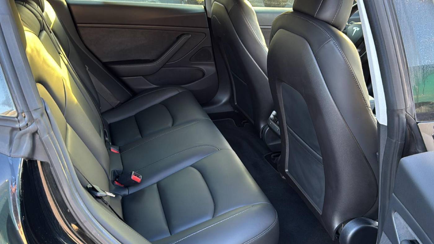 2018 Tesla Model 3 5YJ3E1EB2JF186853