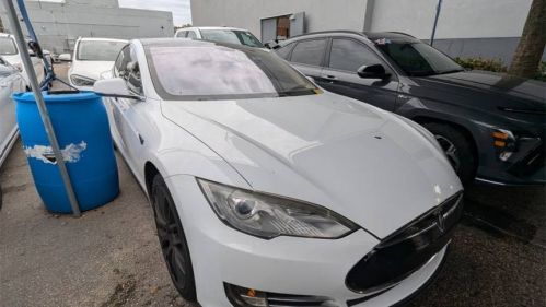 2013 Tesla Model S 5YJSA1CP3DFP15494