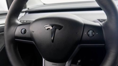 2024 Tesla Model Y 7SAYGDEE7RF160386