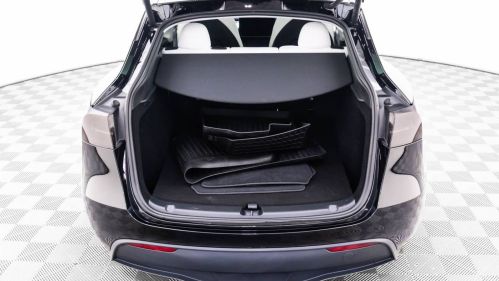 2024 Tesla Model Y 7SAYGDEF0RA275109