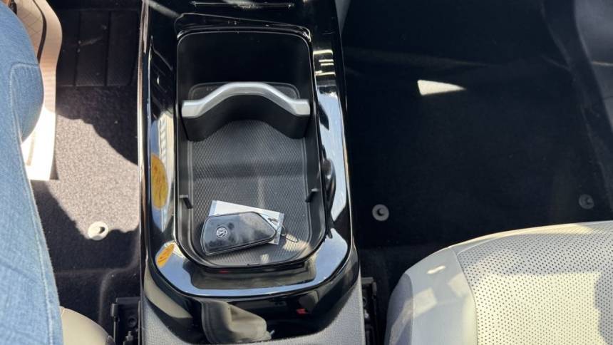 2021 Volkswagen ID.4 WVGTMPE25MP032715