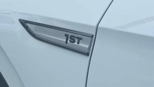 2021 Volkswagen ID.4 WVGDMPE25MP016423